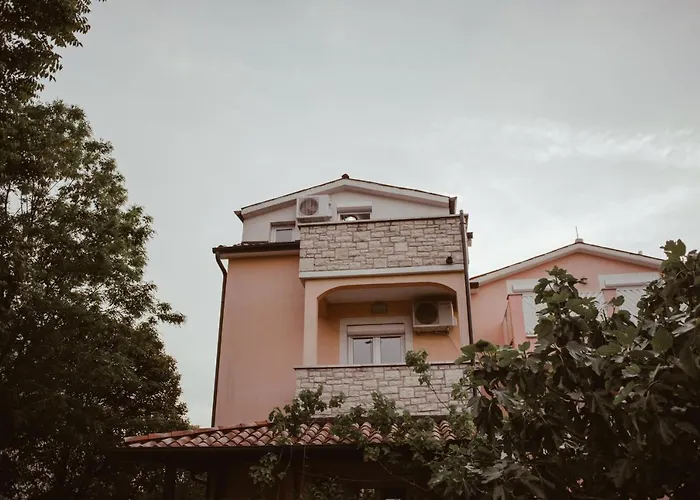 Perla Apartament *
